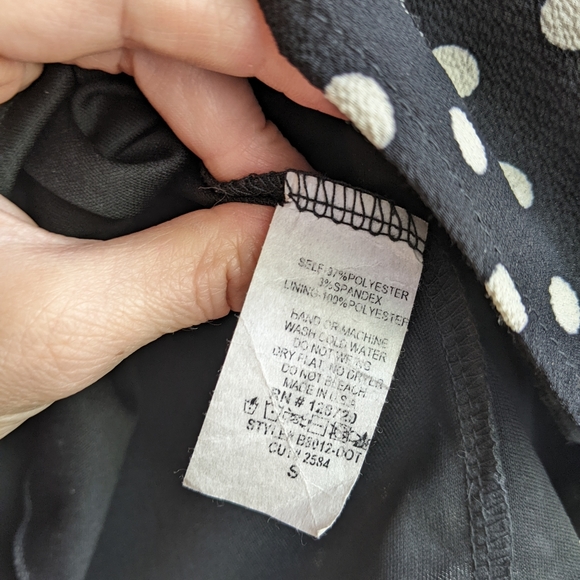 Short black polkadot paper bag skirt - Picture 2 of 4